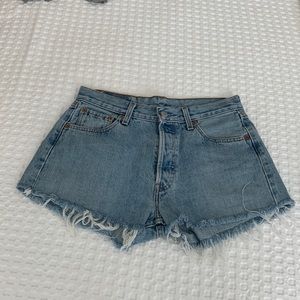 Vintage Levi’s 501 Jean sorts. Size 26